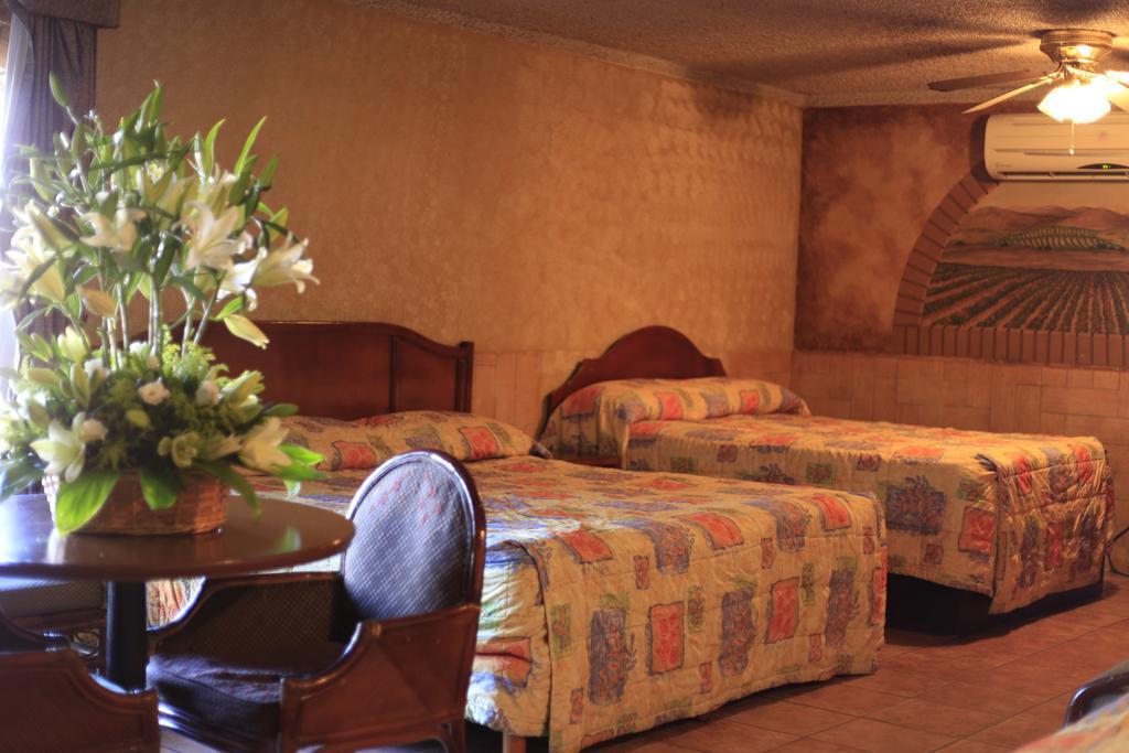 Hotel Hacienda Del Indio Mexicali Exterior foto