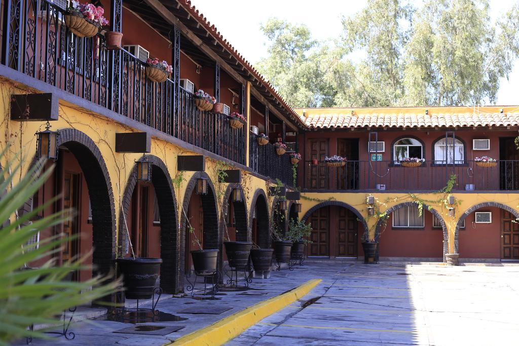 Hotel Hacienda Del Indio Mexicali Exterior foto